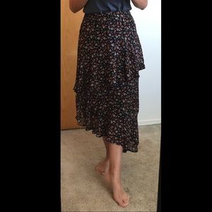 Wild Fable x small asymmetrical ruffle floral skirt